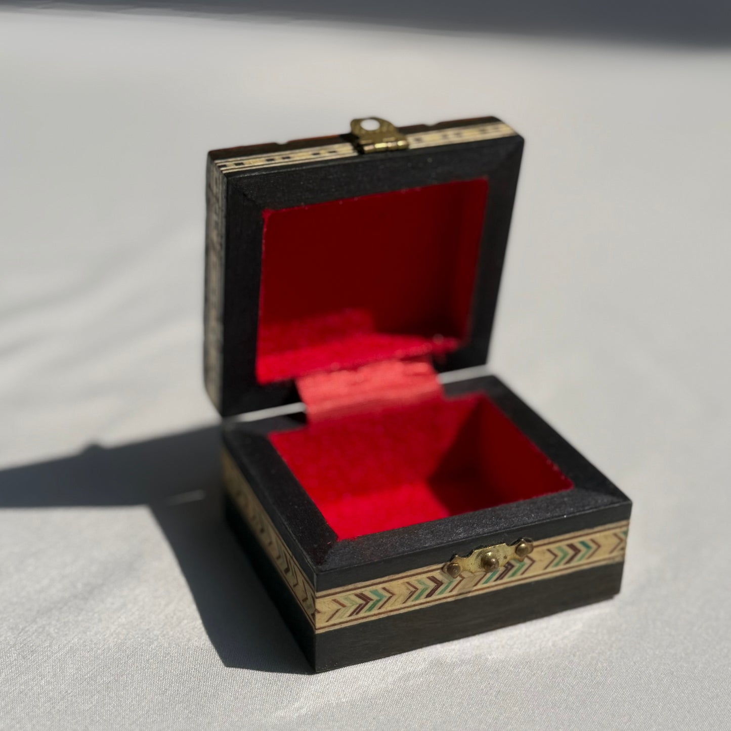 Handcrafted Marquetry Trinket Box Syrian Mosaic Inlay Jewelry or Keepsake Box Vintage Middle Eastern Decor